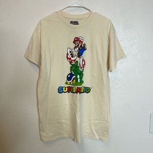 Super Mario T Shirt Size Large NWOT